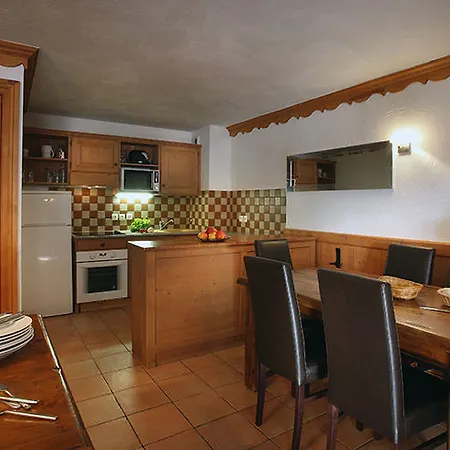 Des Neiges Plein Sud Apartahotel 4*