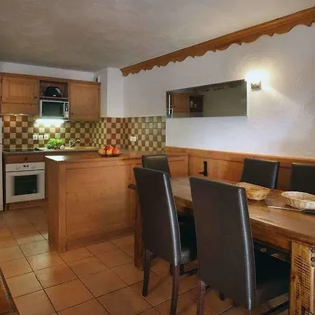 Hotel apartamentowy Des Neiges Plein Sud Val Thorens