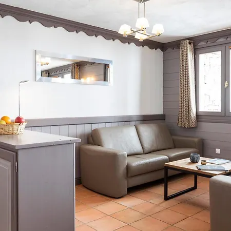 尼日普伦苏公寓式酒店 4* 瓦托伦斯