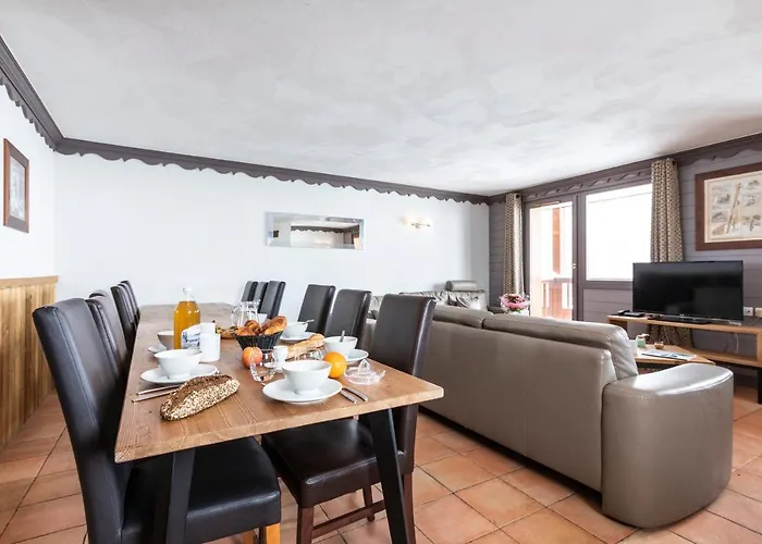 Apartmanhotel Des Neiges Plein Sud 4*