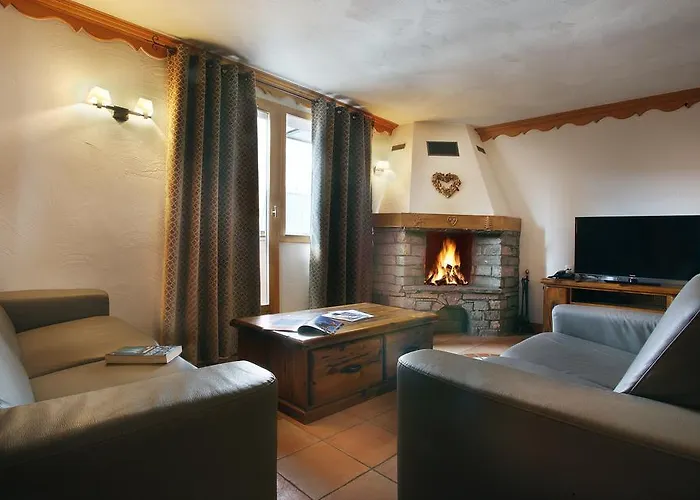 Apartmanhotel Des Neiges Plein Sud 4*