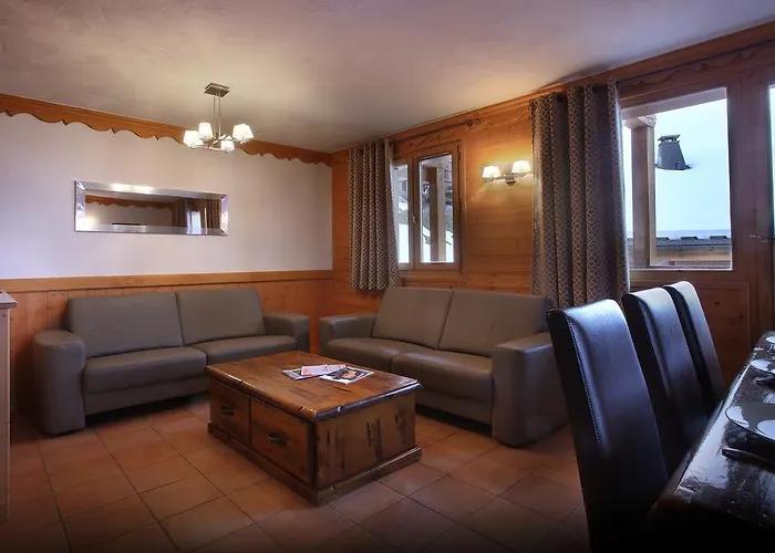 Apartmanhotel Des Neiges Plein Sud 4*